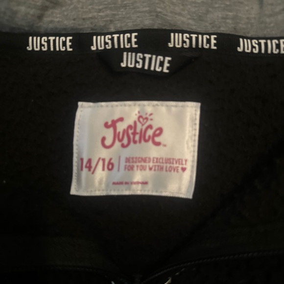 JUSTICE Girls Hoodie Sweater in Black
SIZE 14/16 - Picture 6 of 6
